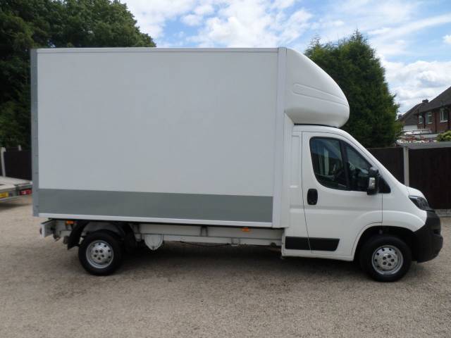 2021 Peugeot Boxer 2.2 BlueHDi Low floor Luton 165ps