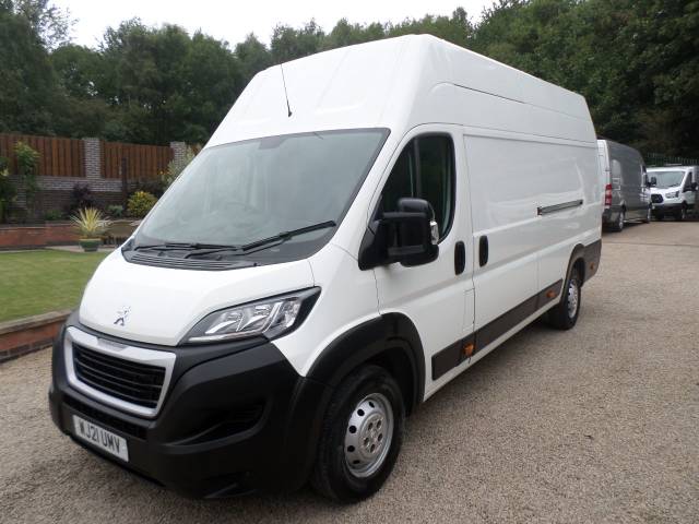 2021 Peugeot Boxer 2.2 BlueHDi H3 Professional Van 140ps