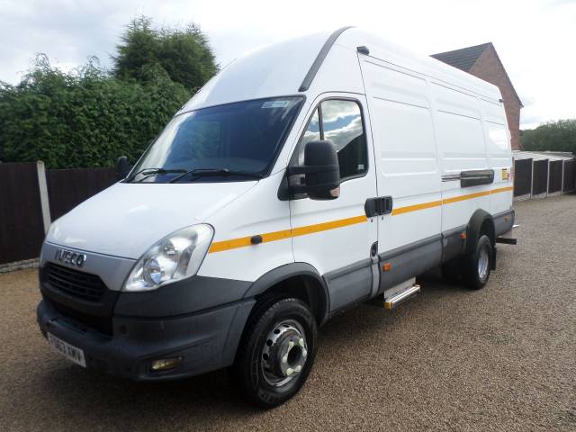 Iveco Daily 3.0 DAILY 70C17 Panel Van Diesel White