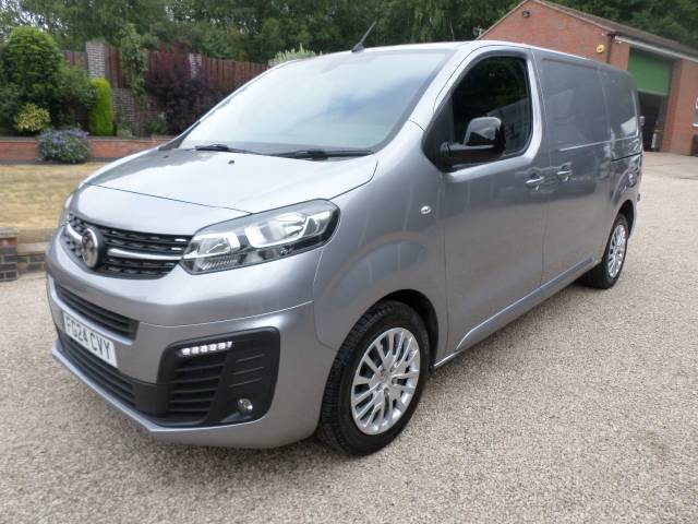 Vauxhall Vivaro 2900 1.5d 100PS Pro H1 Van Panel Van Diesel Grey